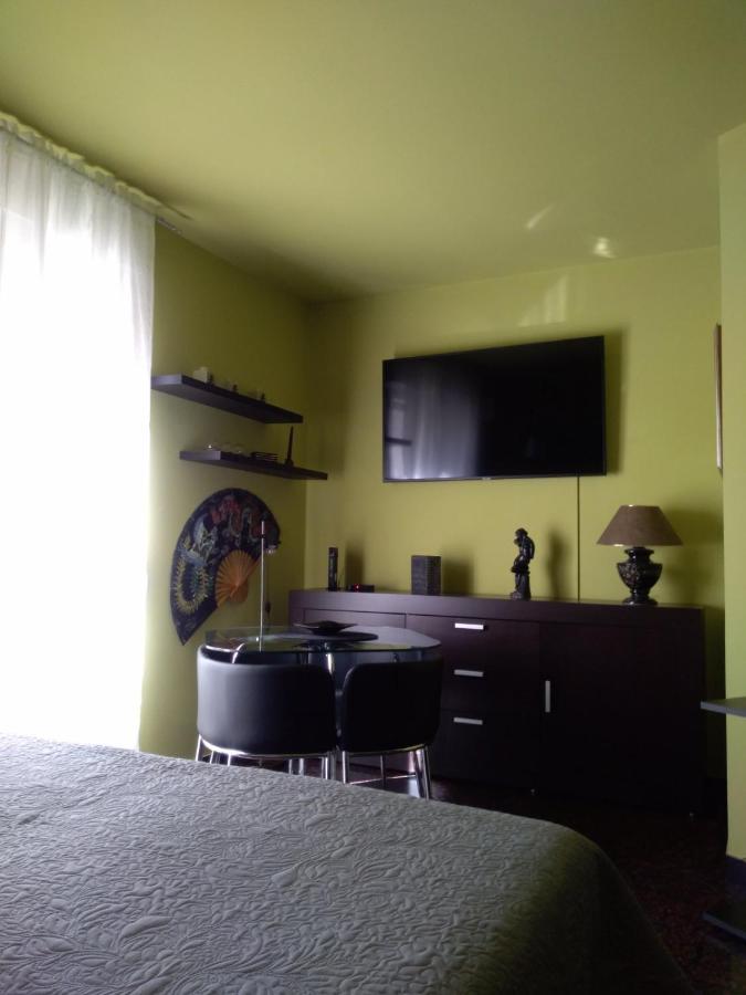 Luxury Apartments Kyara สปลิท ภายนอก รูปภาพ